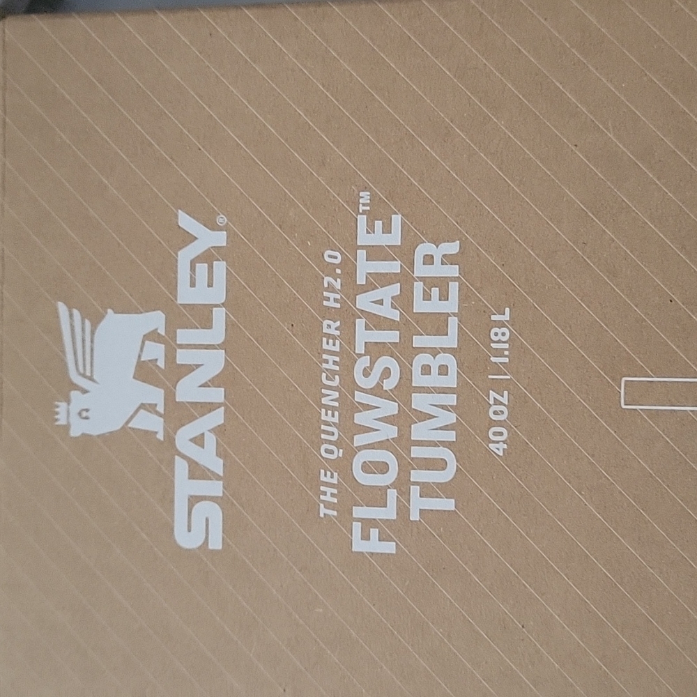 NIB Stanley Adventure Quencher 2.0 Flowstate Tumbler 40oz - Picture 2 of 5
